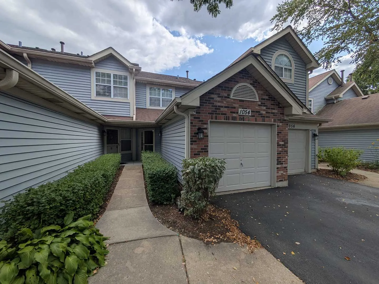 2 bed, 1.5 bath, 1300 sqft, $2,250 — Photo 1