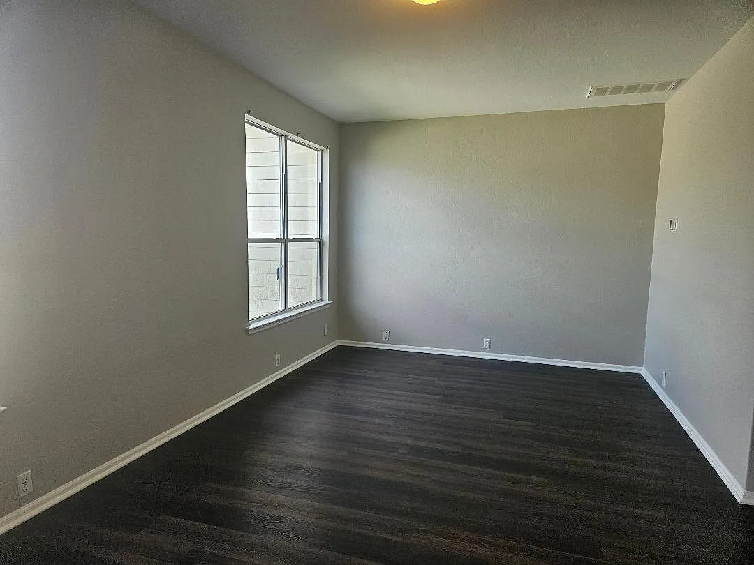 3 bed, 2.5 bath, 1540 sqft, $1,660 — Photo 1