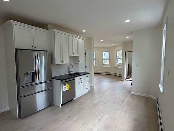 5th image of 171 Westervelt Pl Floor 1