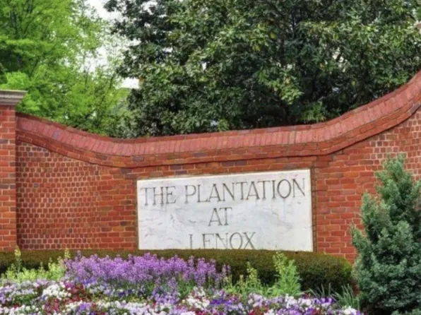 25203 Plantation Dr NE, Atlanta, GA 30324