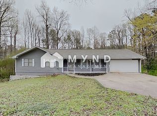 195 Lakeside Dr, Ellenwood, GA