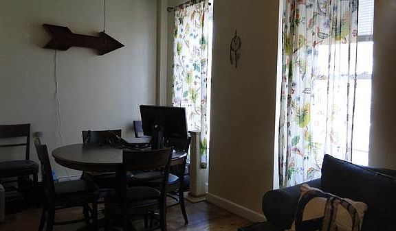 5th image of 62 Hart St