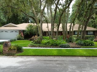 2735 Saint Cloud Oaks Dr, Valrico, FL 33594