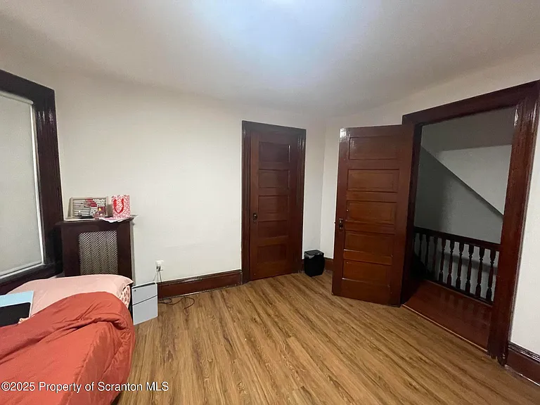 1218 Schlager St — Photo 14