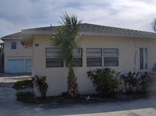 926 W Lakewood Rd, West Palm Beach, FL 33405