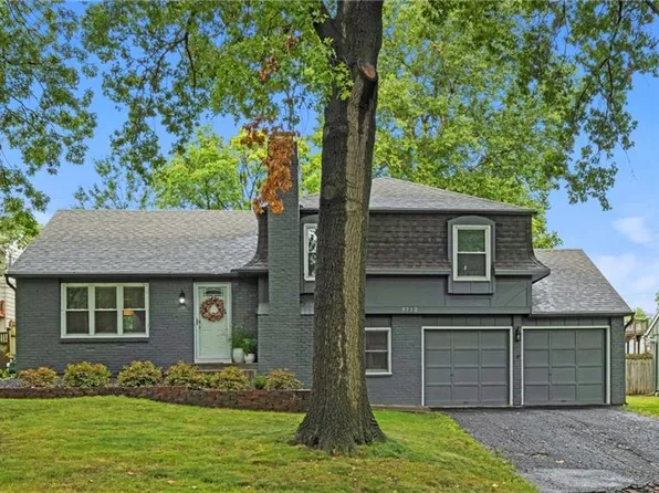 9712 Benson St, Overland Park, KS 66212