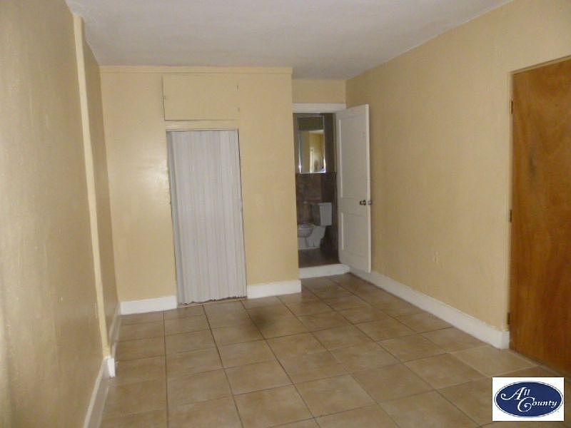 2nd image of 801 Dobbins St APT 8