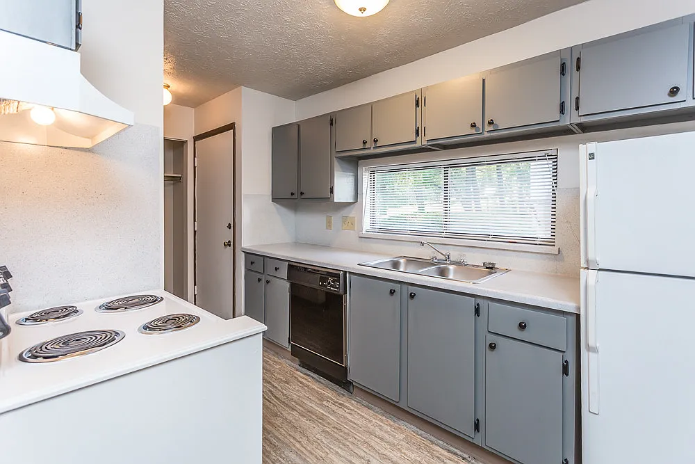 Dakota Ridge Apartments — Photo 4
