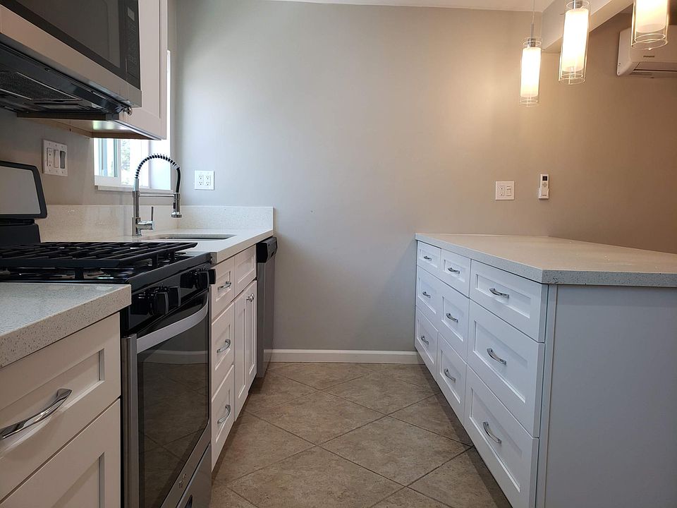 1st image of 4464 Winona Ave