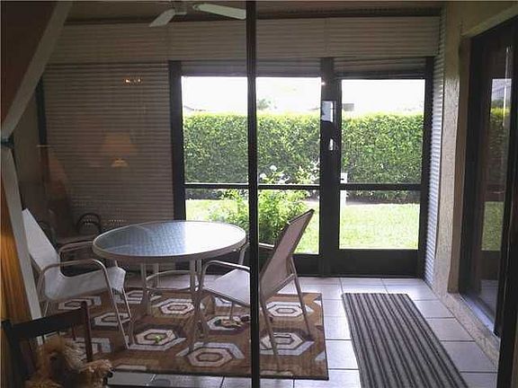 4th image of 12227 Country Greens Blvd