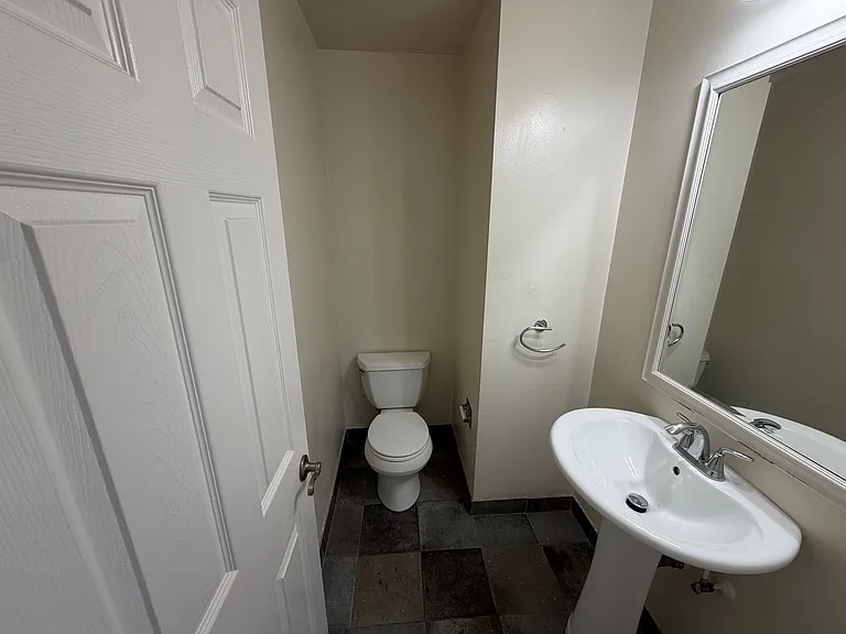3423 Catalina Ave — Photo 7