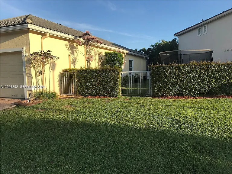 4729 NW 120th Dr — Photo 9