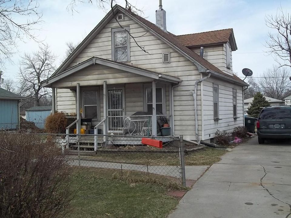 2nd image of 2744 8th Ave