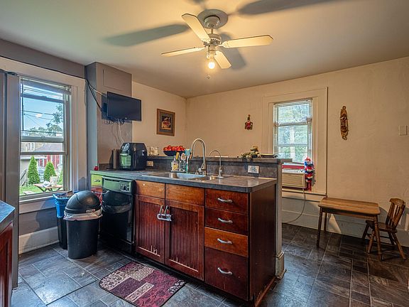 5th image of 912 E North Ave 914