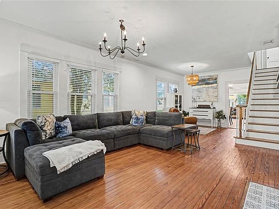 2nd image of 136 Florence Pl