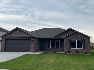 1680 Carillon Ln, Conway, AR 72034