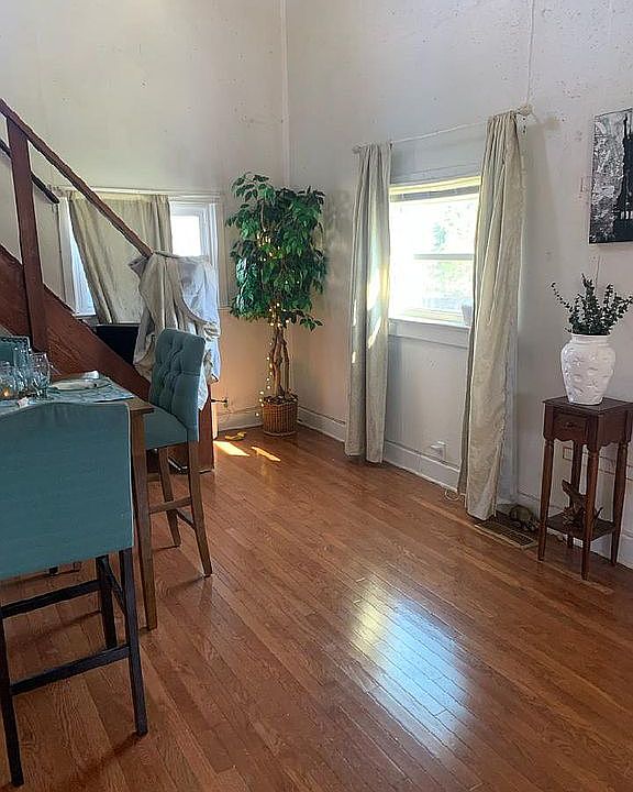 2nd image of 4428 Gerling Blvd