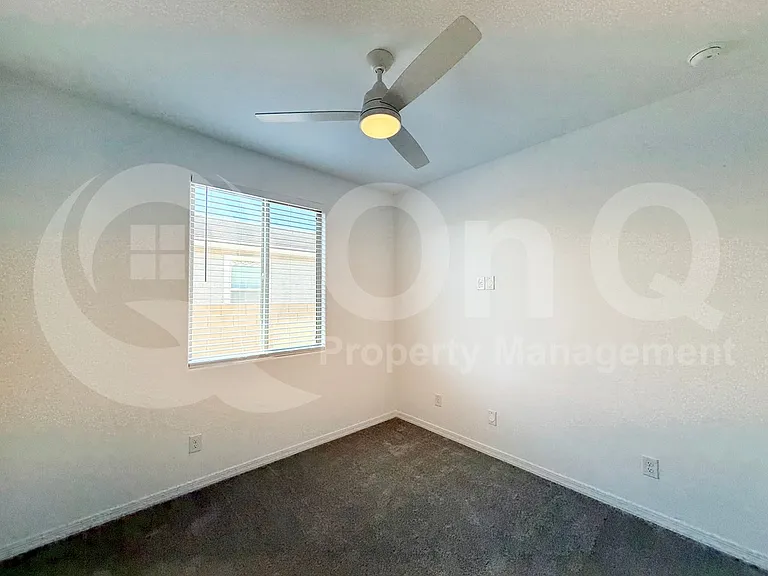 349 E Hawaii Dr — Photo 13