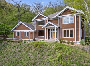 104 Forest Oak Ct, Winona, MN 55987