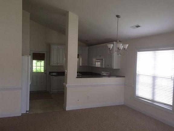 4th image of 2504 Sawgrass Dr