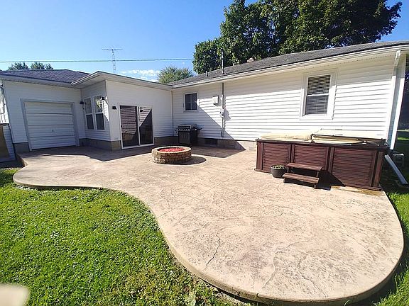 2nd image of 1435 Chieftain Cir