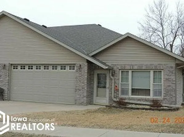 630 Ratcliffe Dr, Marshalltown, IA 50158
