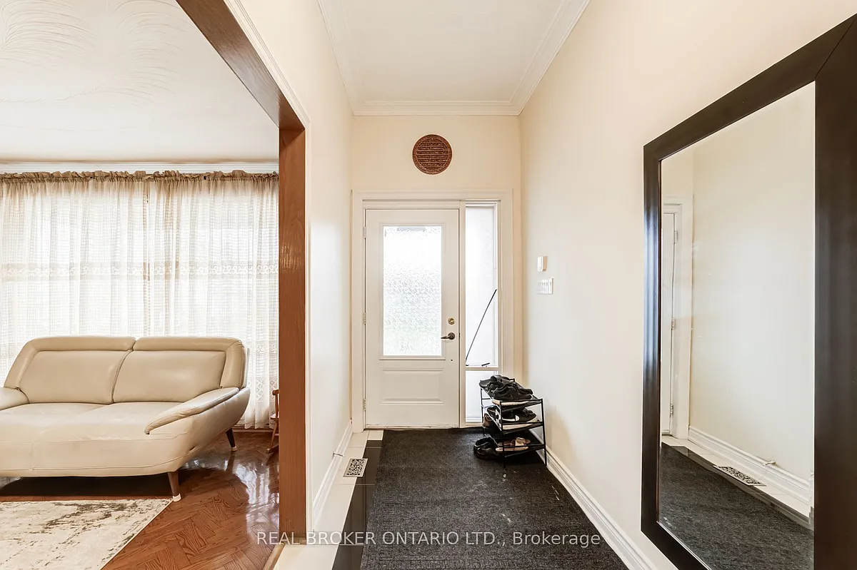 Building Photo - 110 Commonwealth Ave #UPPER