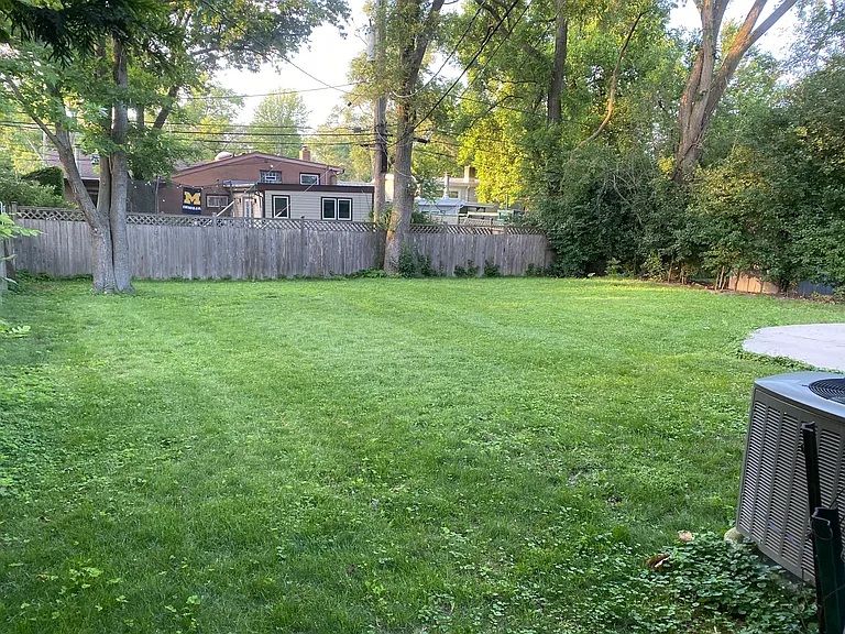 330 Forestway Dr — Photo 18