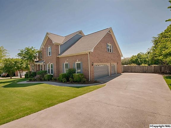 4th image of 102 Danika Dr