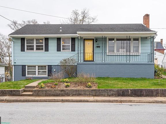 4th image of 809 W Burke St