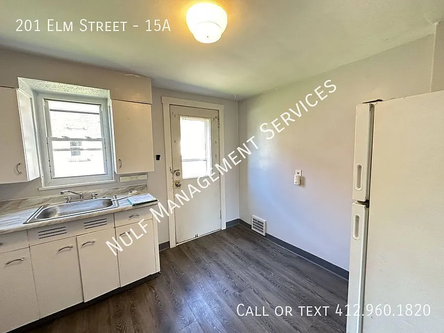 2 Bed, 1 Bath Apartment in Neville Township — Photo 3