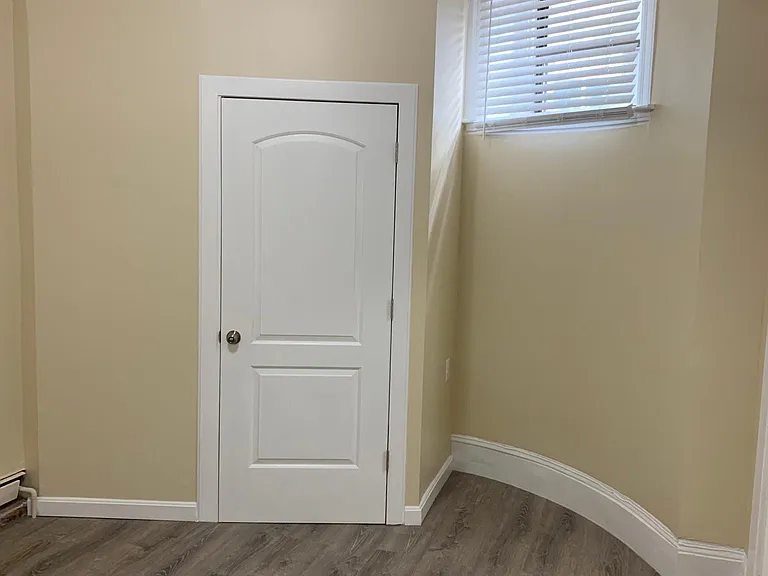 26 Linden Pl #B1 — Photo 2