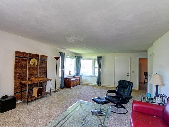 5th image of 3336 Greenleaf Blvd