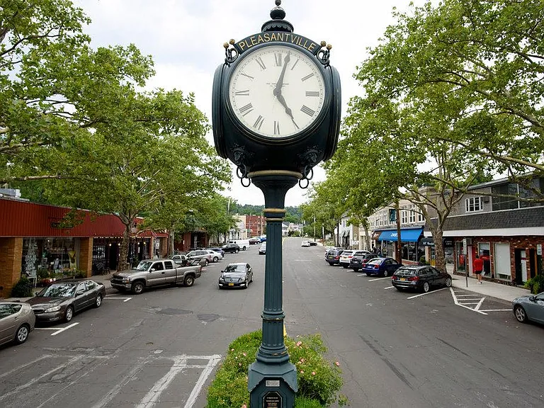 Beautiful Pleasantville (Washington Avenue)