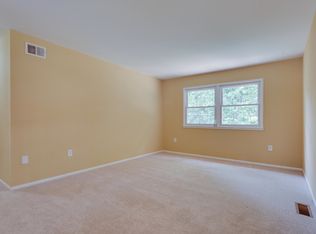 13112 Kurtz Rd, Woodbridge, VA 22193