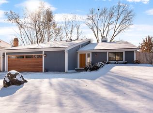 901 Merrimac Cir, Naperville, IL