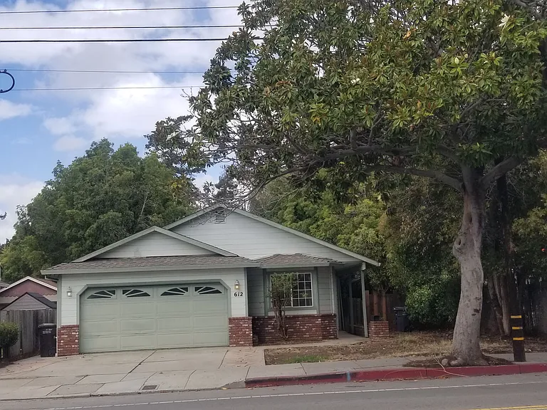 612 Laurel St — Photo 7