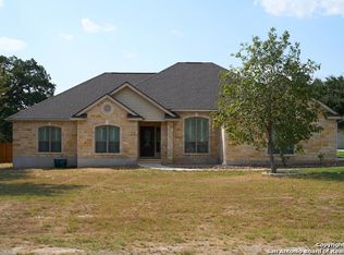 129 Abrego Ridge Dr, Floresville, TX 78114