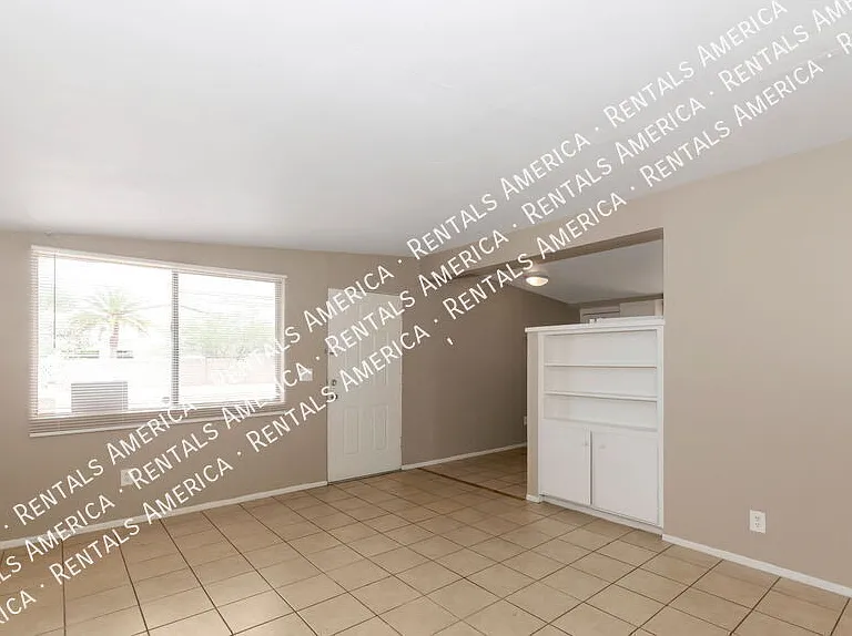 404 E Yavapai Rd — Photo 4