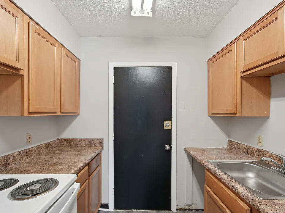 Hillcrest Apartments
