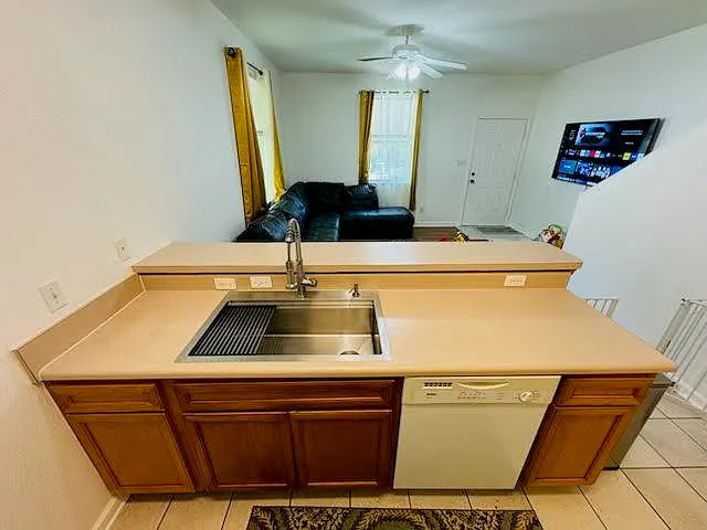 924 Ashburn Dr #2 — Photo 15