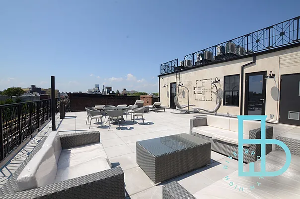 Rented by Miron Realty Group | media 9