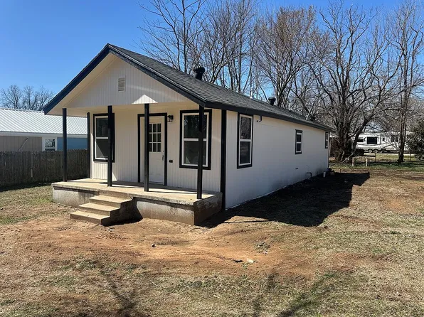 425 N 7th St, Purcell, OK 73080