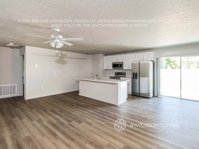 1575 Van Camp Ave SE — Photo 3