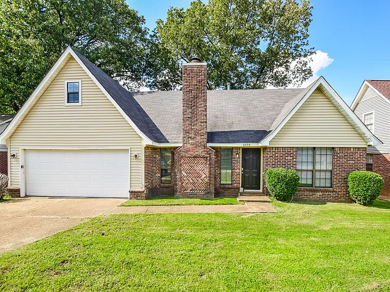 6498 Heatherwood Dr — Photo 1
