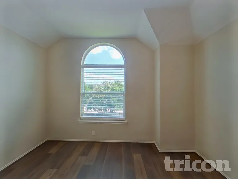 4504 Vista Meadows Dr — Photo 12