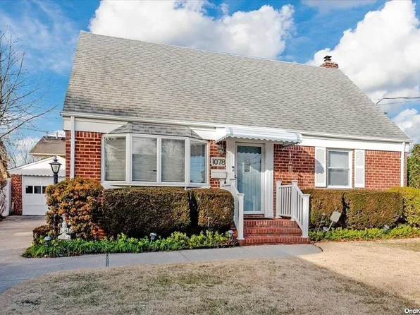 1078 North Drive, Merrick, NY 11566