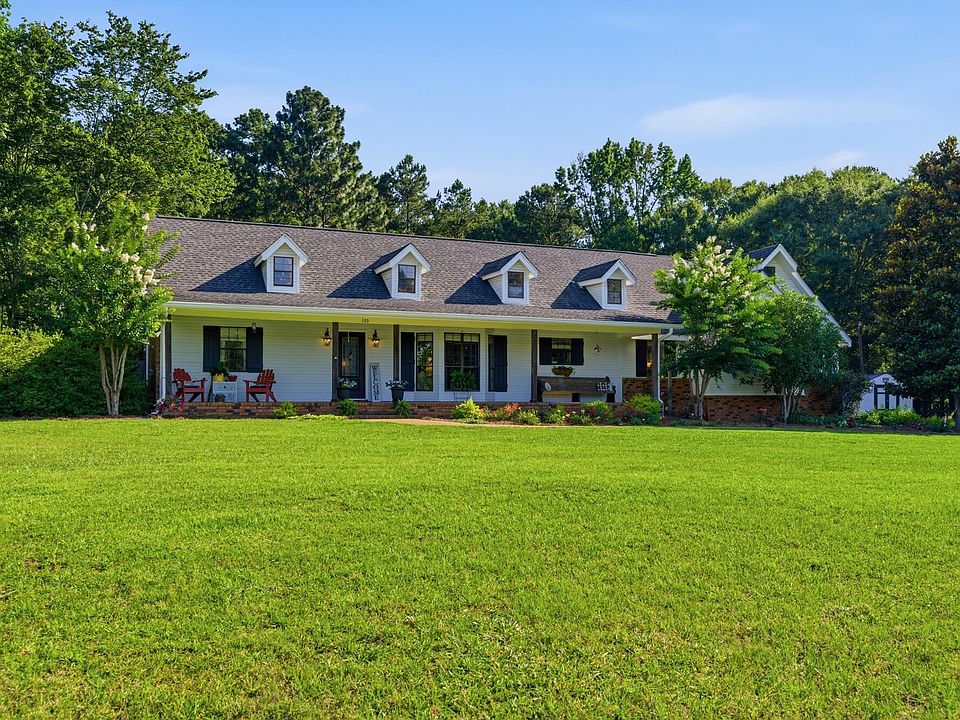 1st image of 105 Country Park Dr