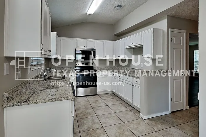 8708 Pedernales Trl — Photo 8