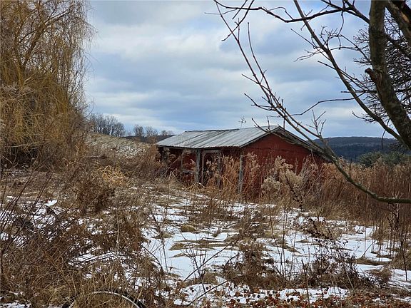 3rd image of 4350 Waterbury Hill Rd